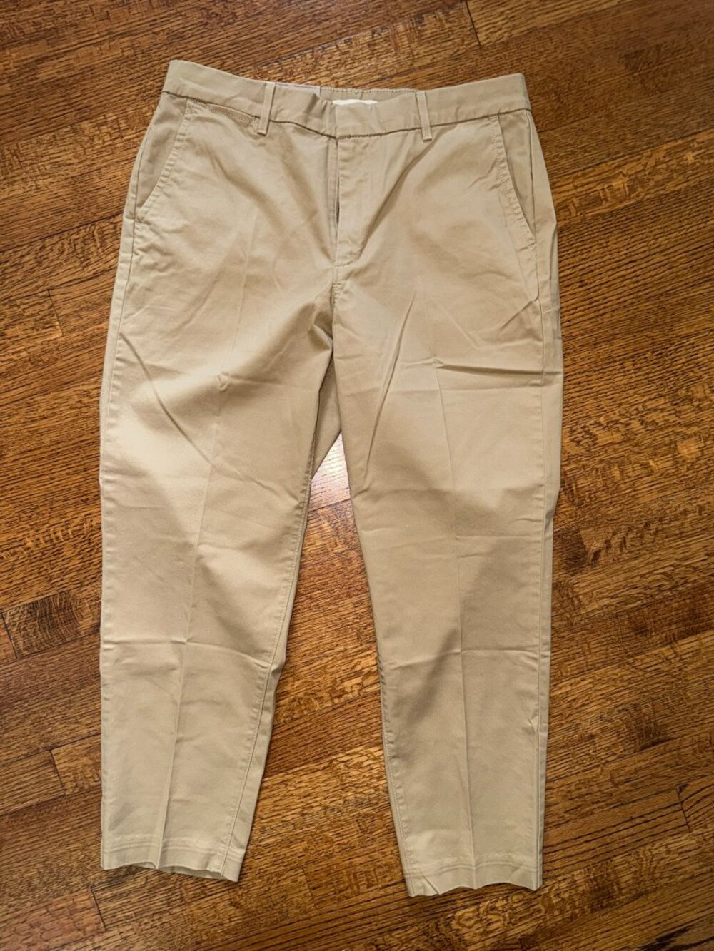 NWT Levi's Women's Essential Chino Pants